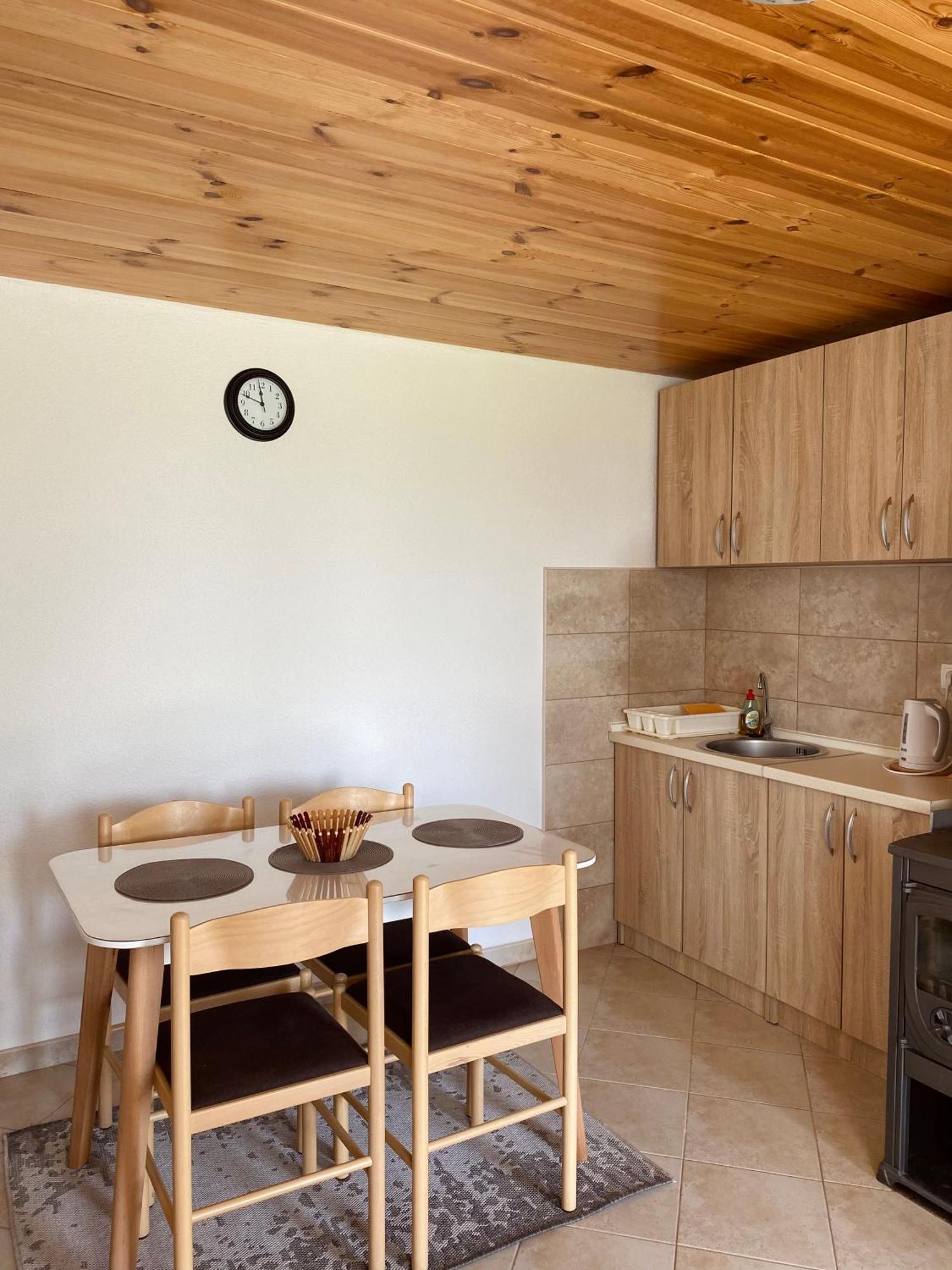 Holiday Home Apartman Aco ชาเบลียค ภายนอก รูปภาพ