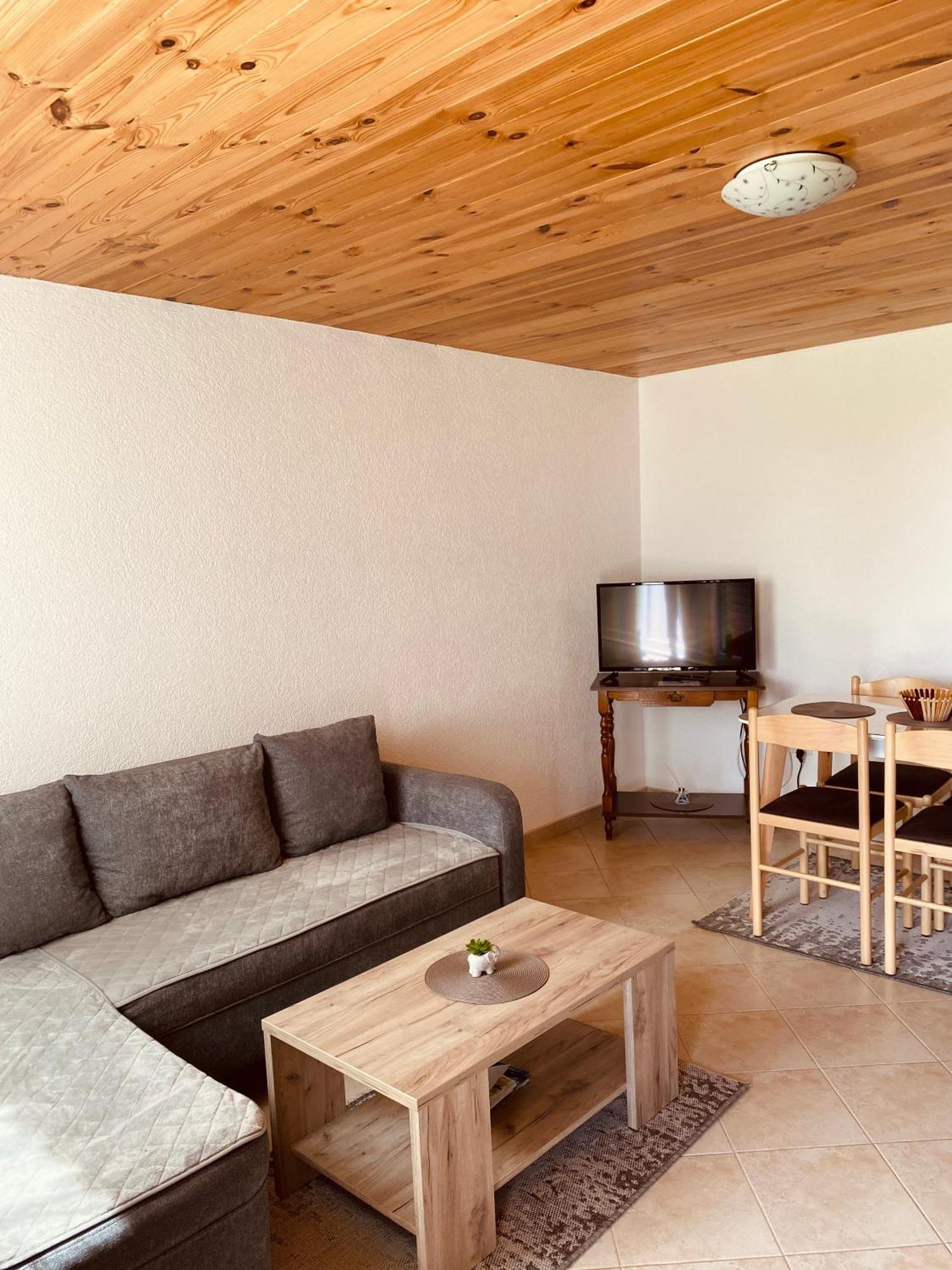 Holiday Home Apartman Aco ชาเบลียค ภายนอก รูปภาพ